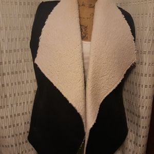 Black Sherpa vest